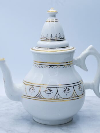Moroccan Ceramic Teapot with Hand-Painted Frieze – Rachid, Safi