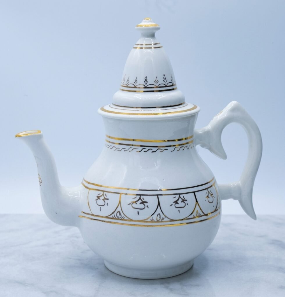 Moroccan Ceramic Teapot – Hand-Painted Frieze | Safi Ceramic